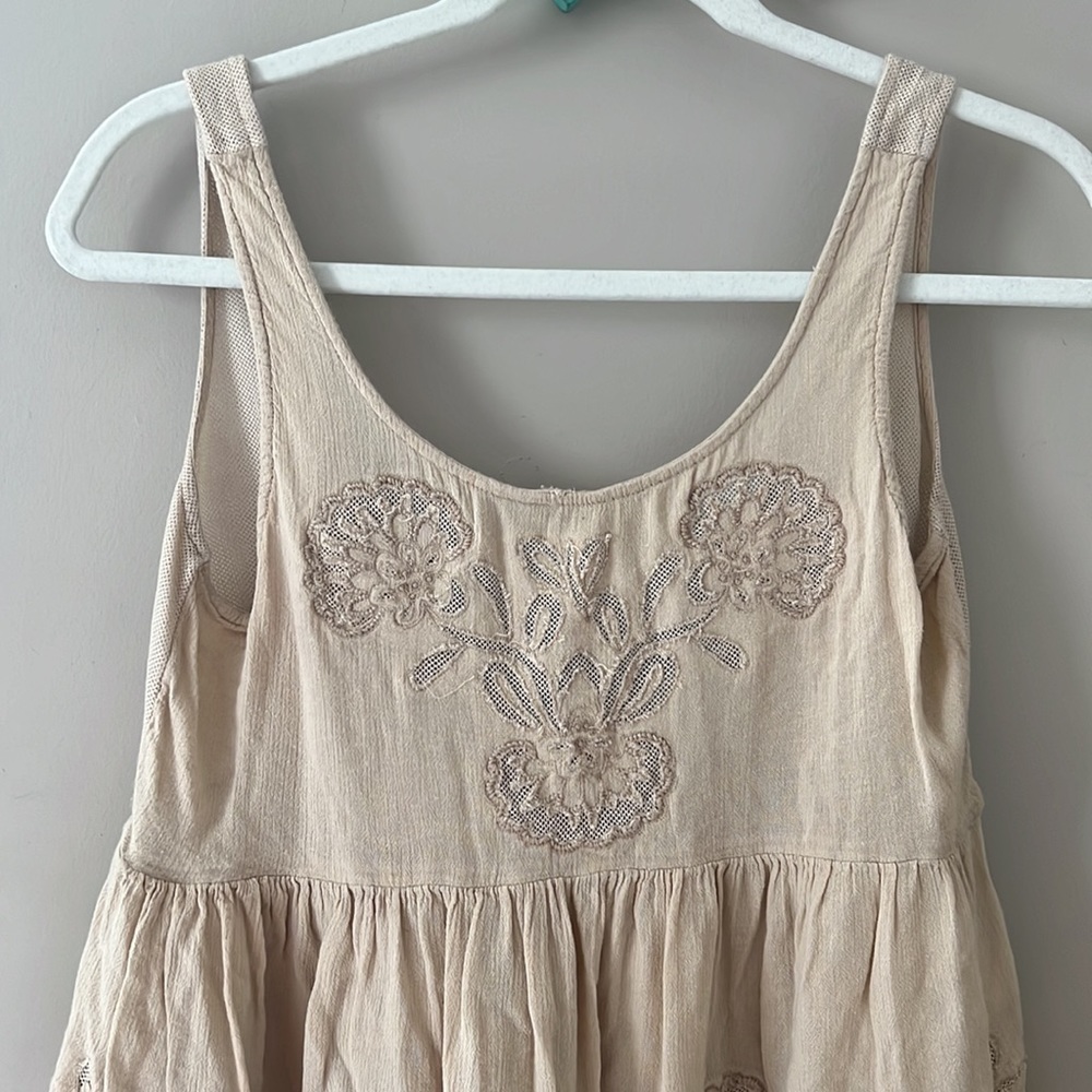 Abercrombie & Fitch Beige Embroidered Tank Top - Picture 2 of 5
